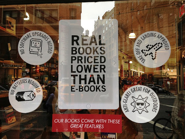 How The Strand Sells Print Books And Novels To E-book Readers in NYC