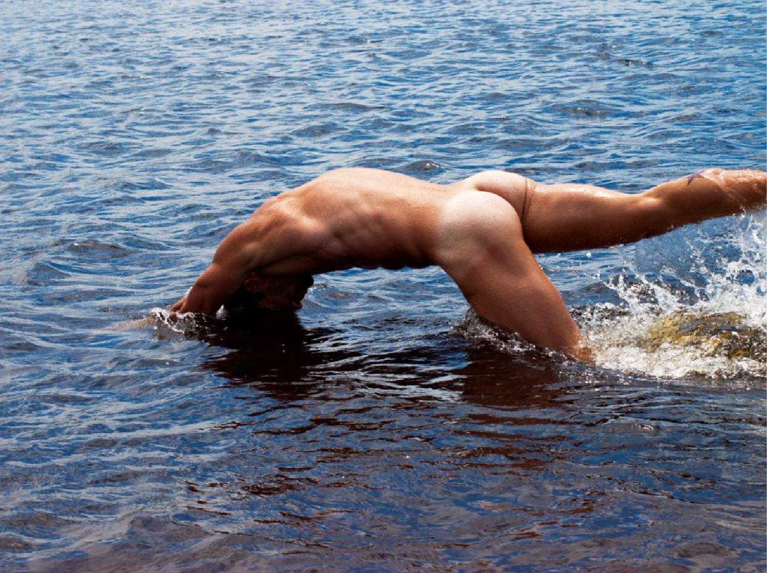 купание мужиков голыми фото 51
