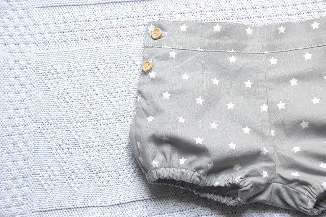 DIY Tutorial y patrones de ropa para bebes. Como hacer pantalones de niño.