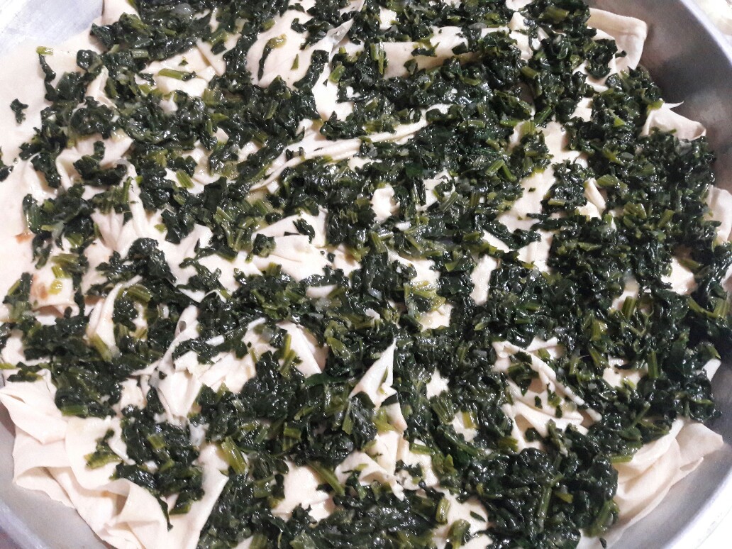 ISPANAKLI BÖREK VE BÖREK SOSU