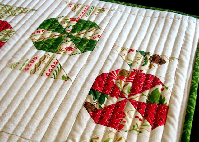 Candy Carousel quilted table runner pattern - detail #1