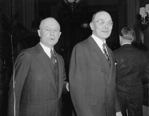 SAIC Joseph E Murphy (left), TR [1901]-Taft; became Asst. Chief 1919 under Wilson