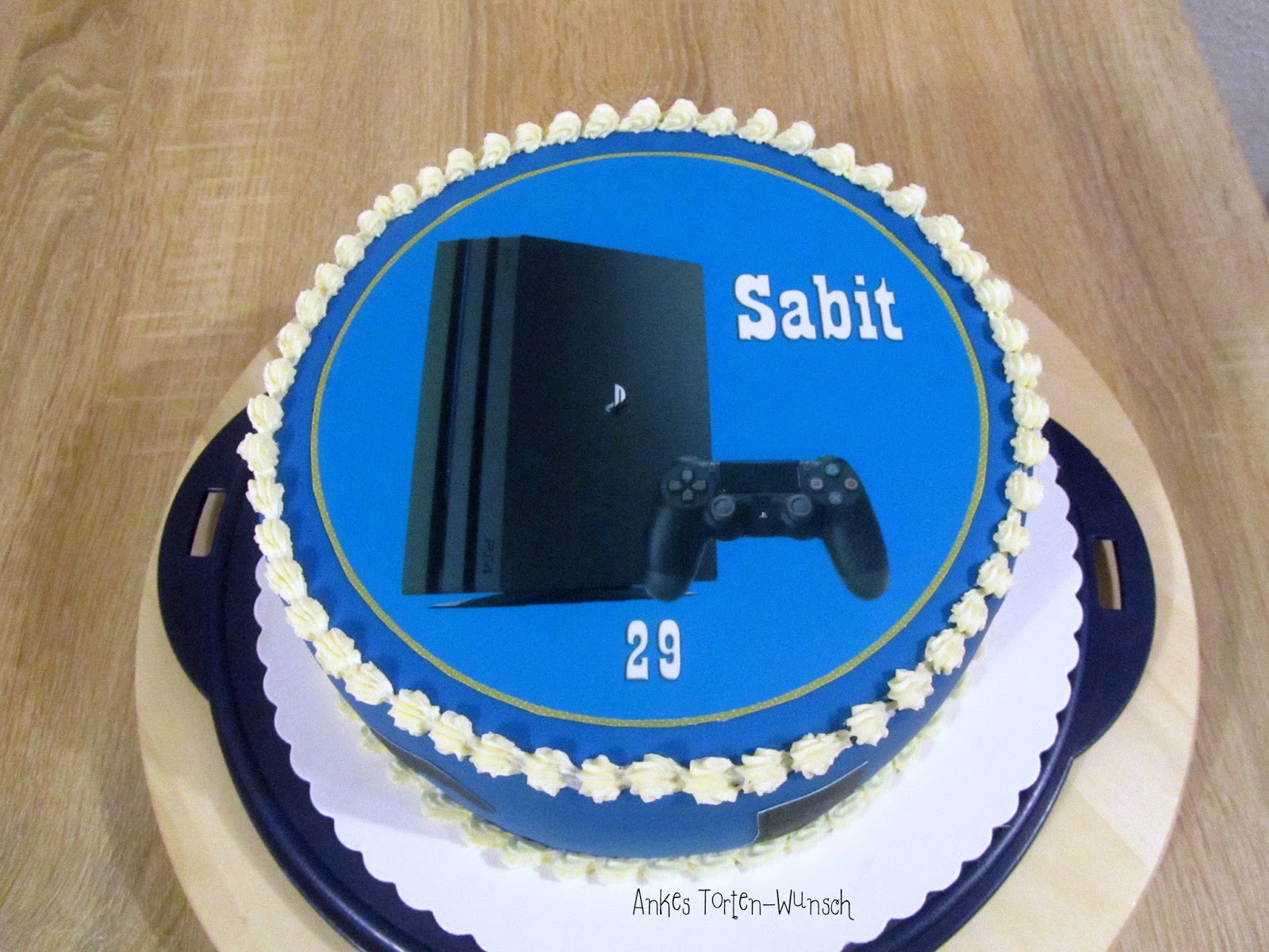 торт playstation 4