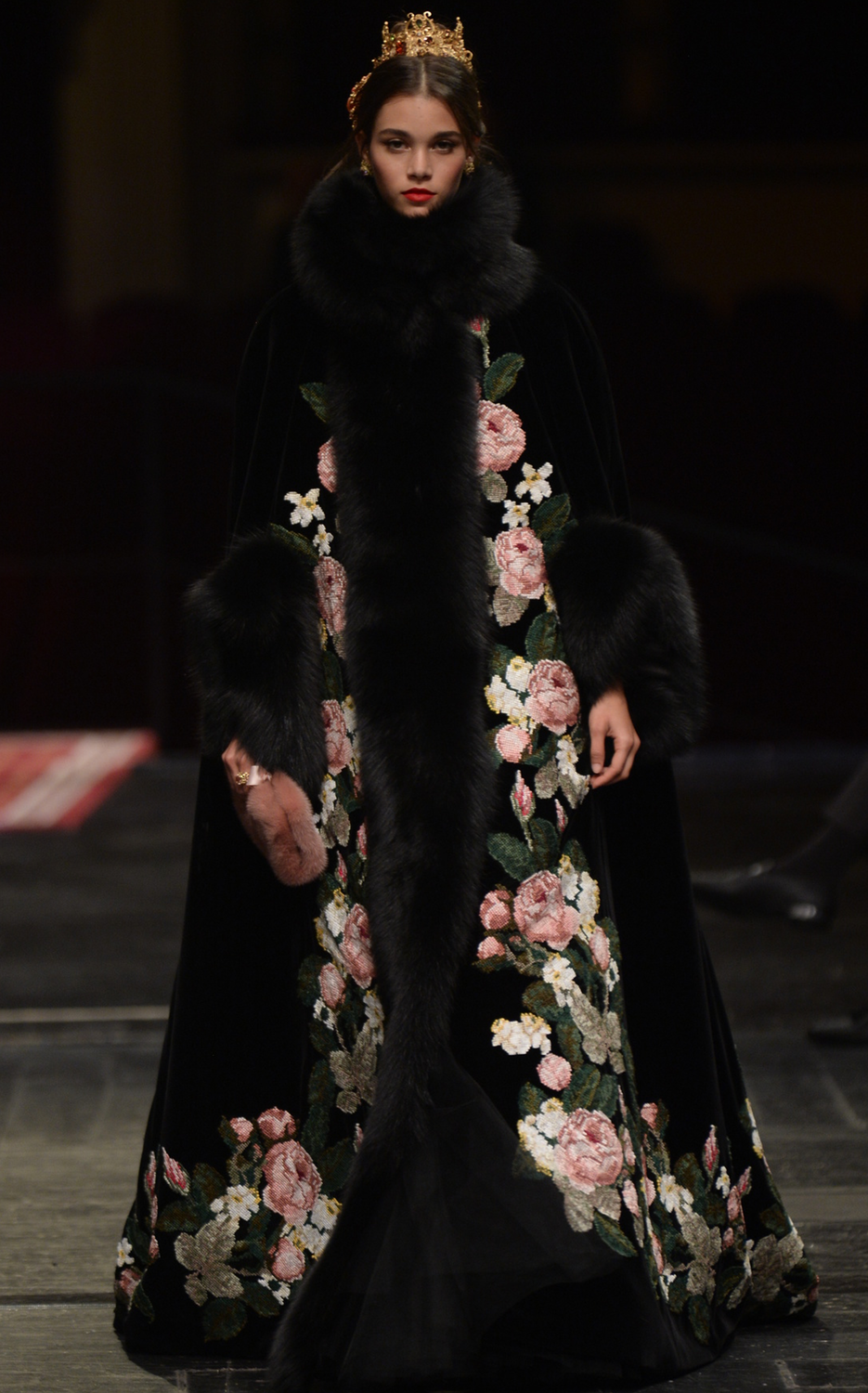 LOOKandLOVEwithLOLO: Spring 2016 Couture featuring Dolce & Gabbana