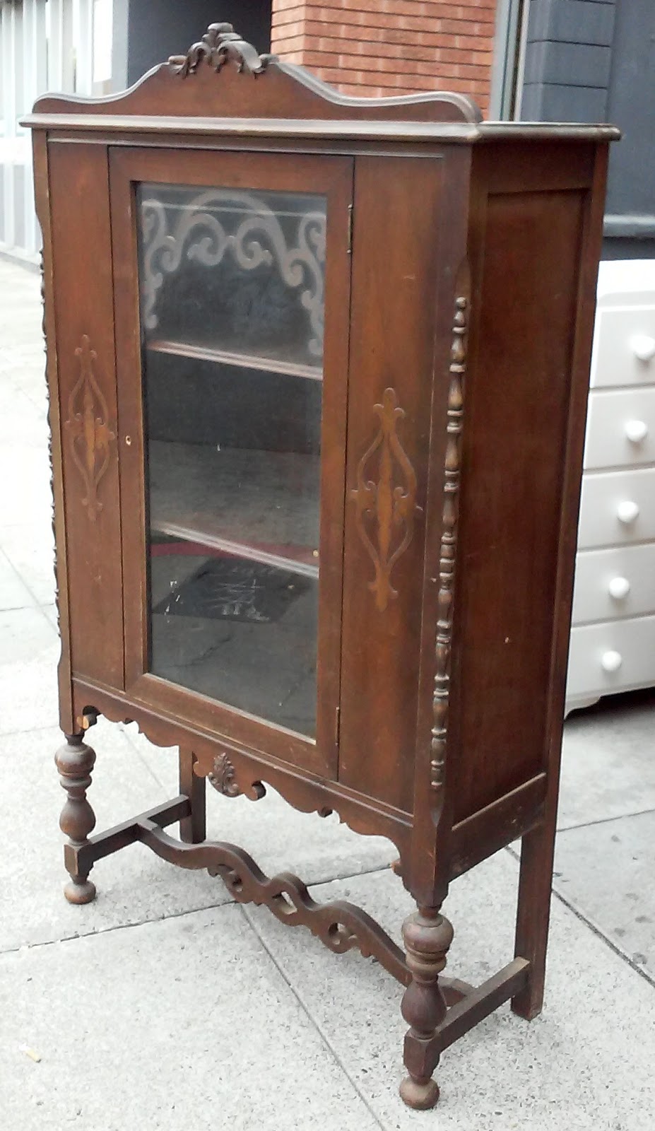 UHURU FURNITURE & COLLECTIBLES SOLD 18568 Depression Era 5' x 3' Wide