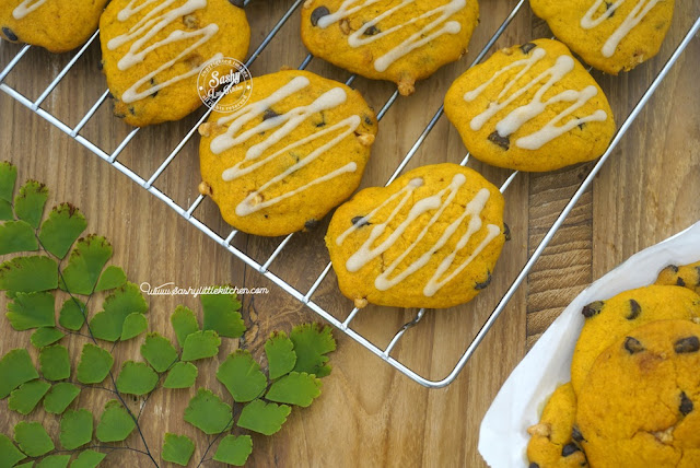 Soft Pumpkin Cookies with Vanilla Glaze