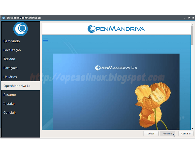 Página inicial do projeto OpenMandriva sendo mostrada no instalador