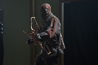 Minutes To Midnight Still 01