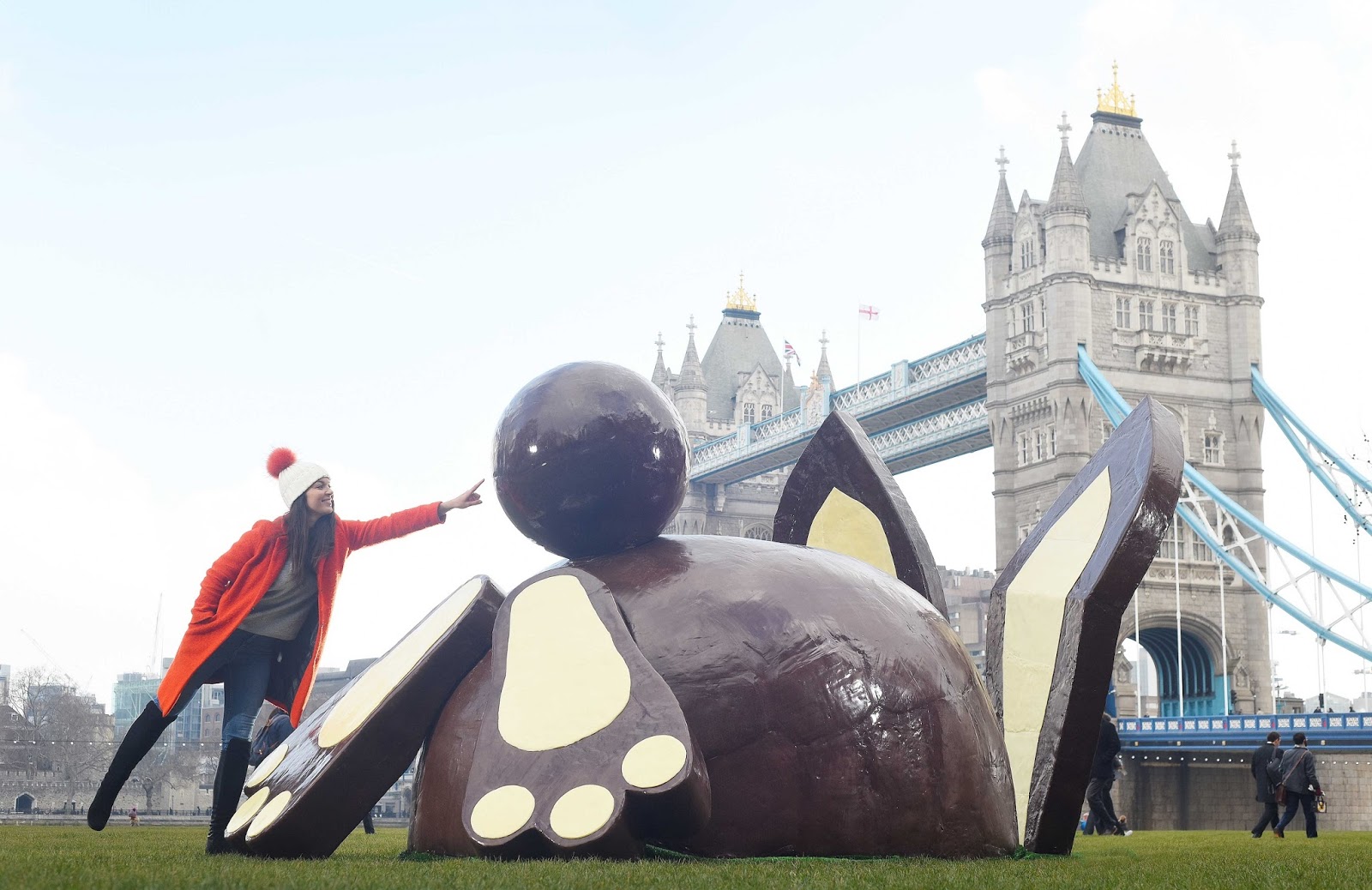 Dr. Oetker's Giant Chocolate Bunny Bum Tours The UK Dr. Oetker's Giant Chocolate Bunny Bum Tours The UK