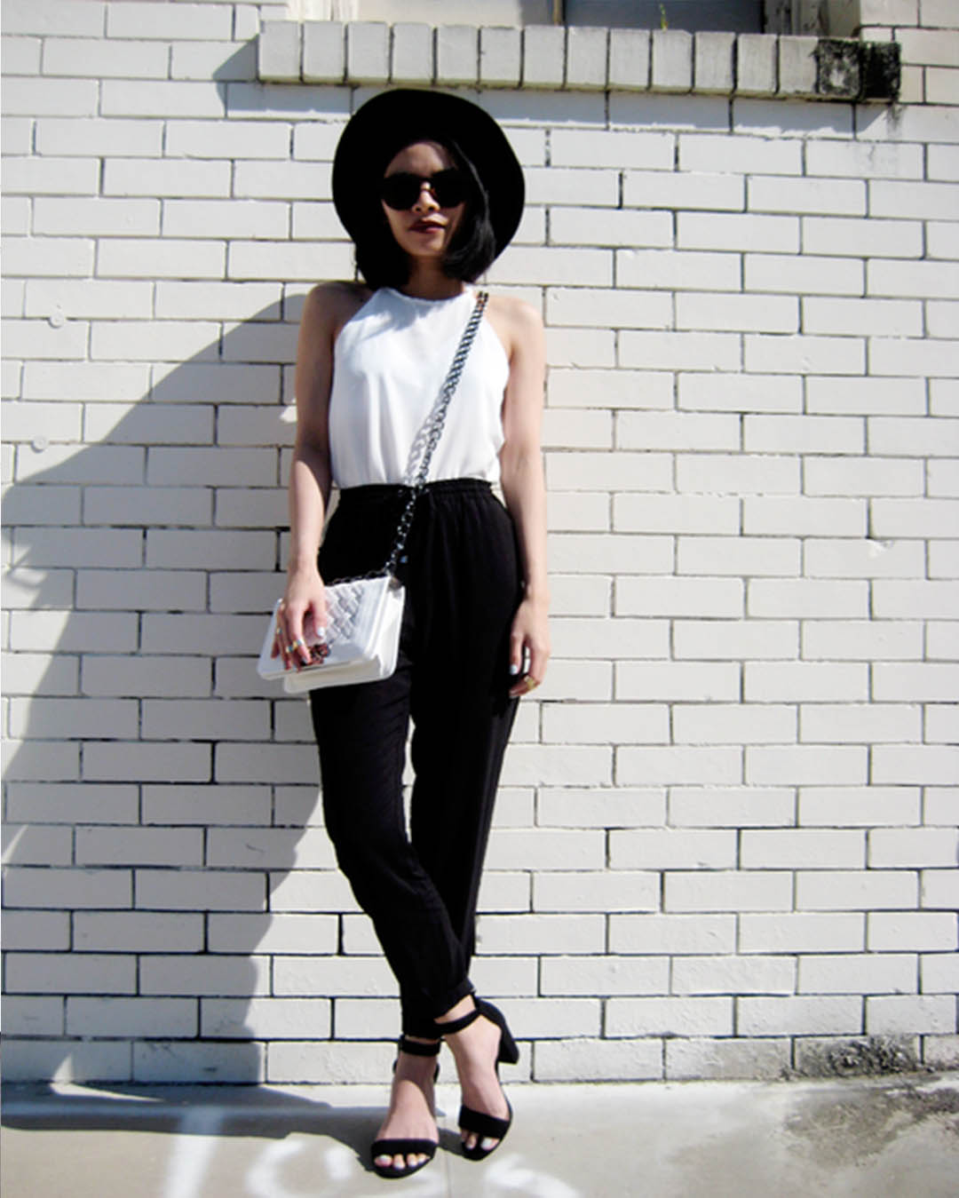 Outfits BLANCO Y NEGRO casuales que toda mujer quiere usar - ElSexoso