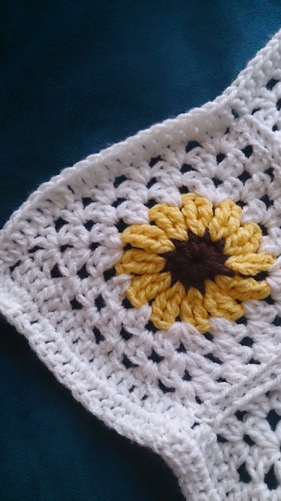 JennyBellaCrochet Baby blanket complete!