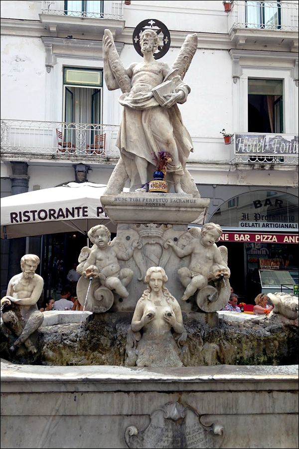 Il Regno Photo of the Week Fontana di Sant'Andrea