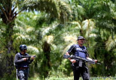 Gambar Polis Dan ATM Malaysia Berjuang di Sabah |
