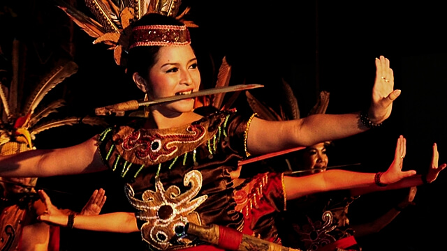 Senjata Tradisional Mandau Suku Dayak Kalimantan Senjata Tradisional Mandau Suku Dayak Kalimantan