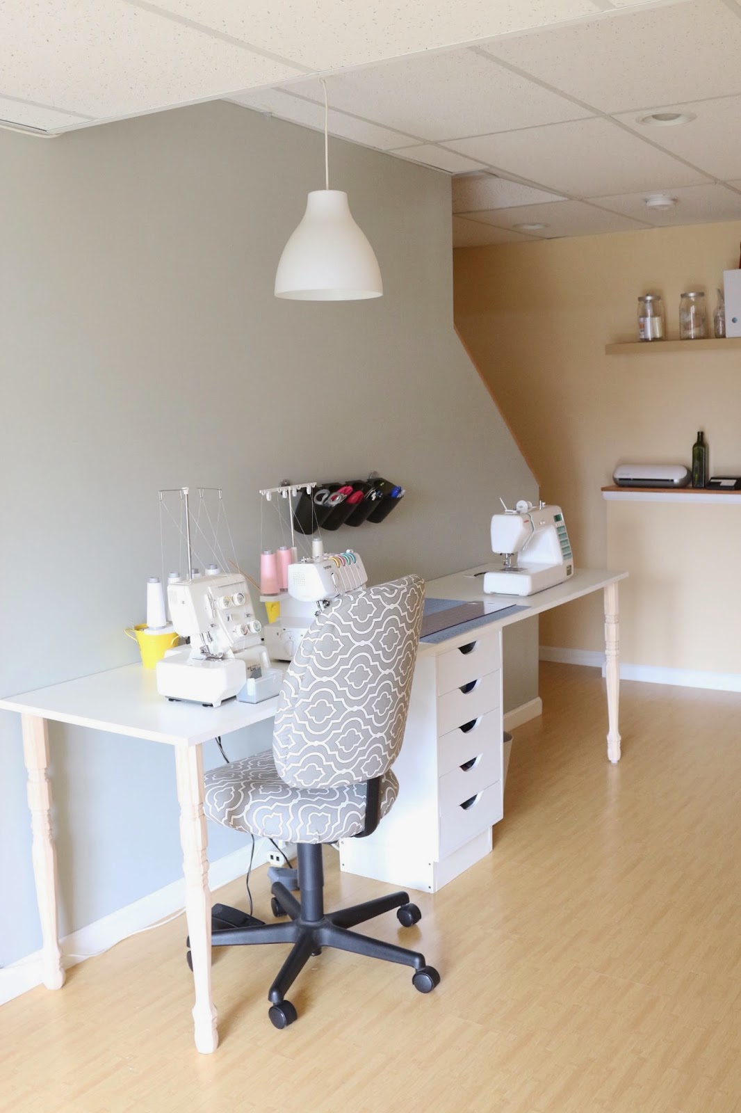 Zaaberry DIY IKEA Knockoff Sewing Table