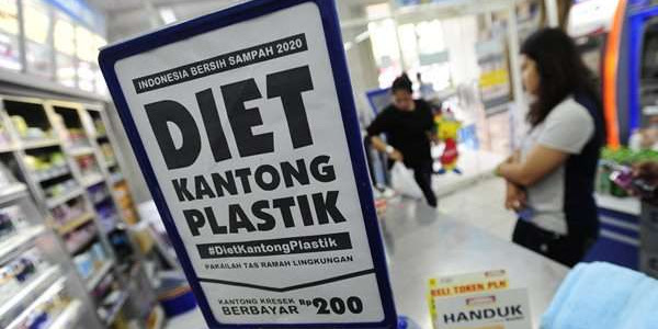 Pemerintah Menunggu Persetujuan DPR Untuk Naikan Tarif Cukai Plastik
