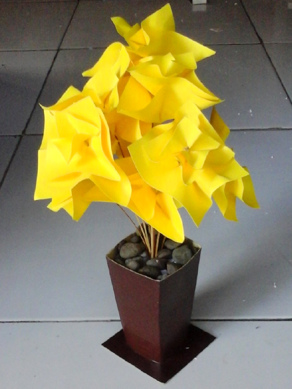 Cara Membuat Bunga dan Vas nya dari Kertas