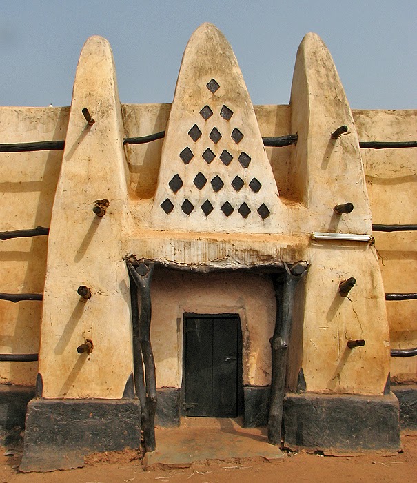 501 - مسجد لارابانج غانا | عمــــــــــاره الأرض