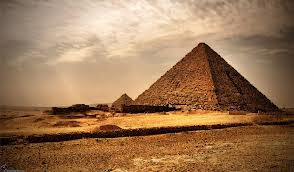 Как влияют пирамиды на человека?