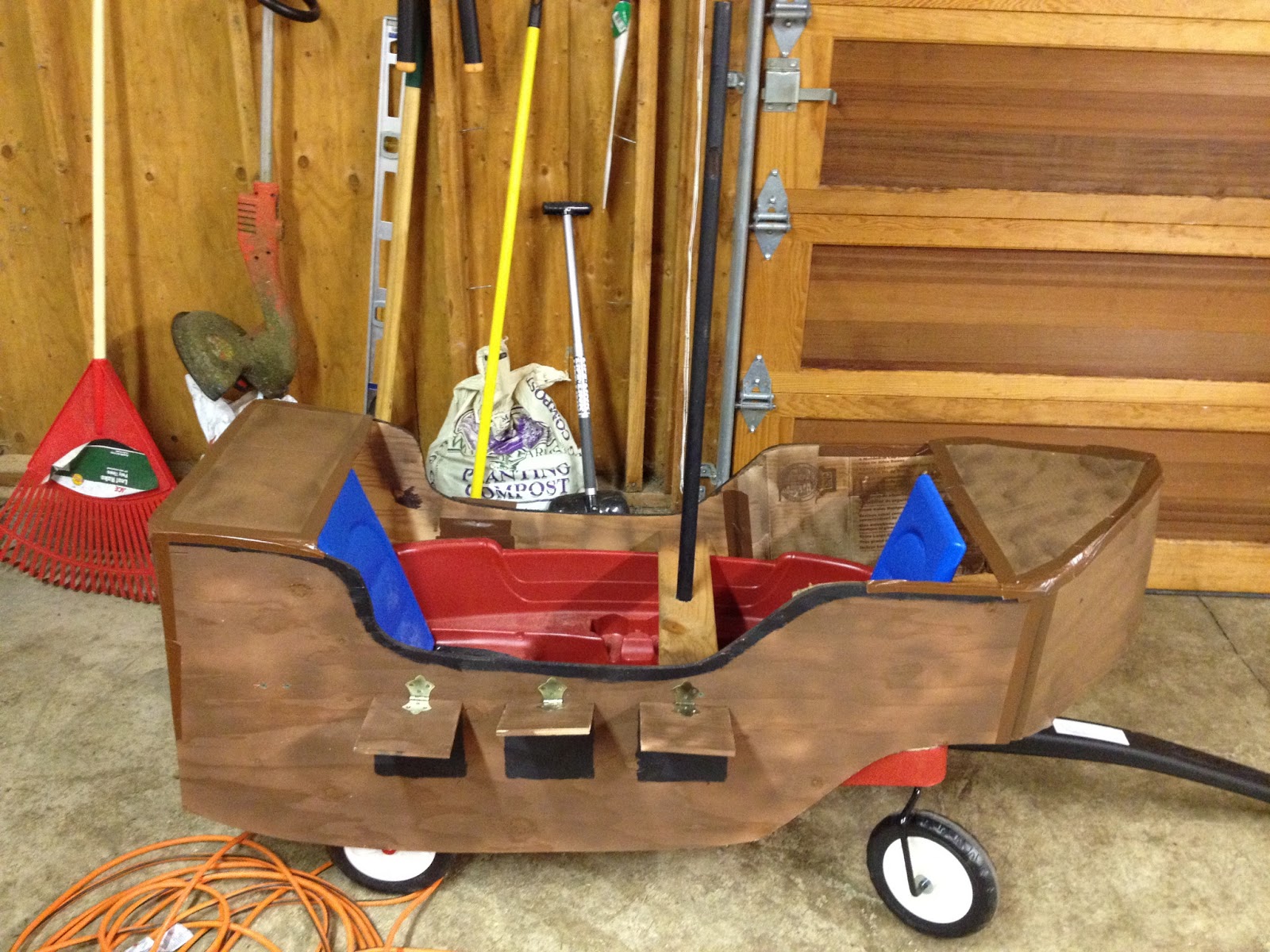 Floats, sand boxes, and excavators: Pirate Ship Wagon Float