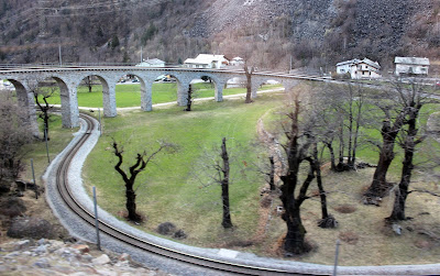 Acueducto en espiral de Brusio. Bernina Expres