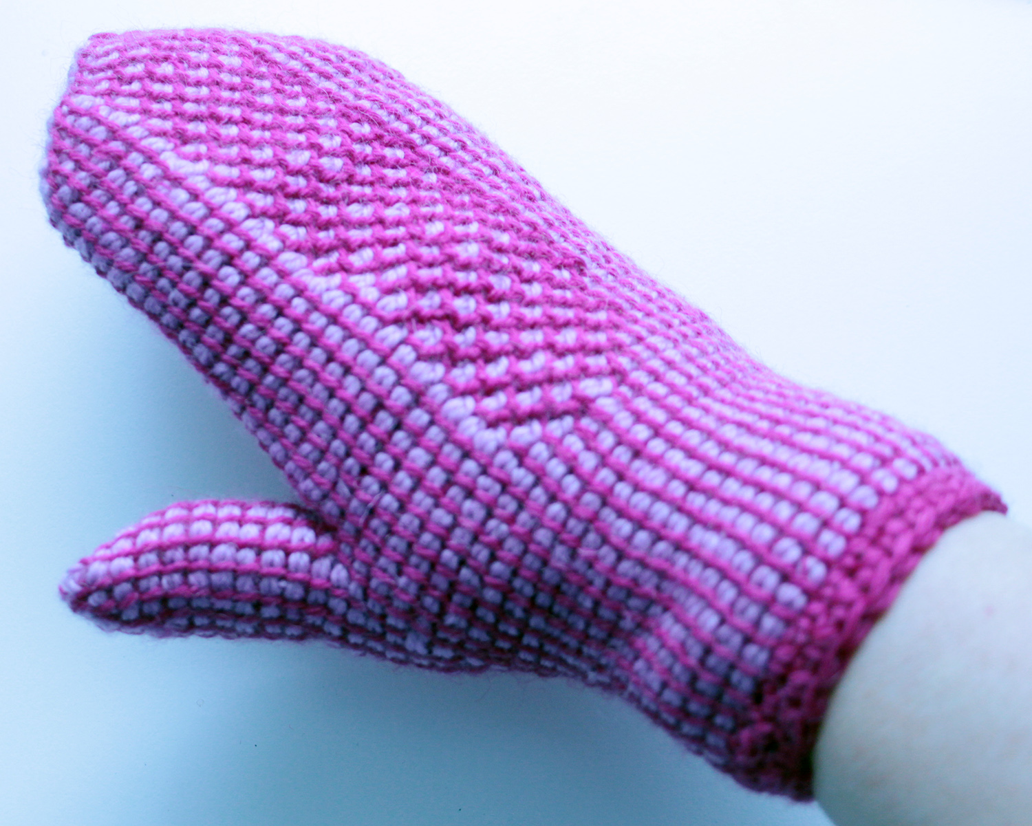 Purple crafts Mittens in Tunisian crochet