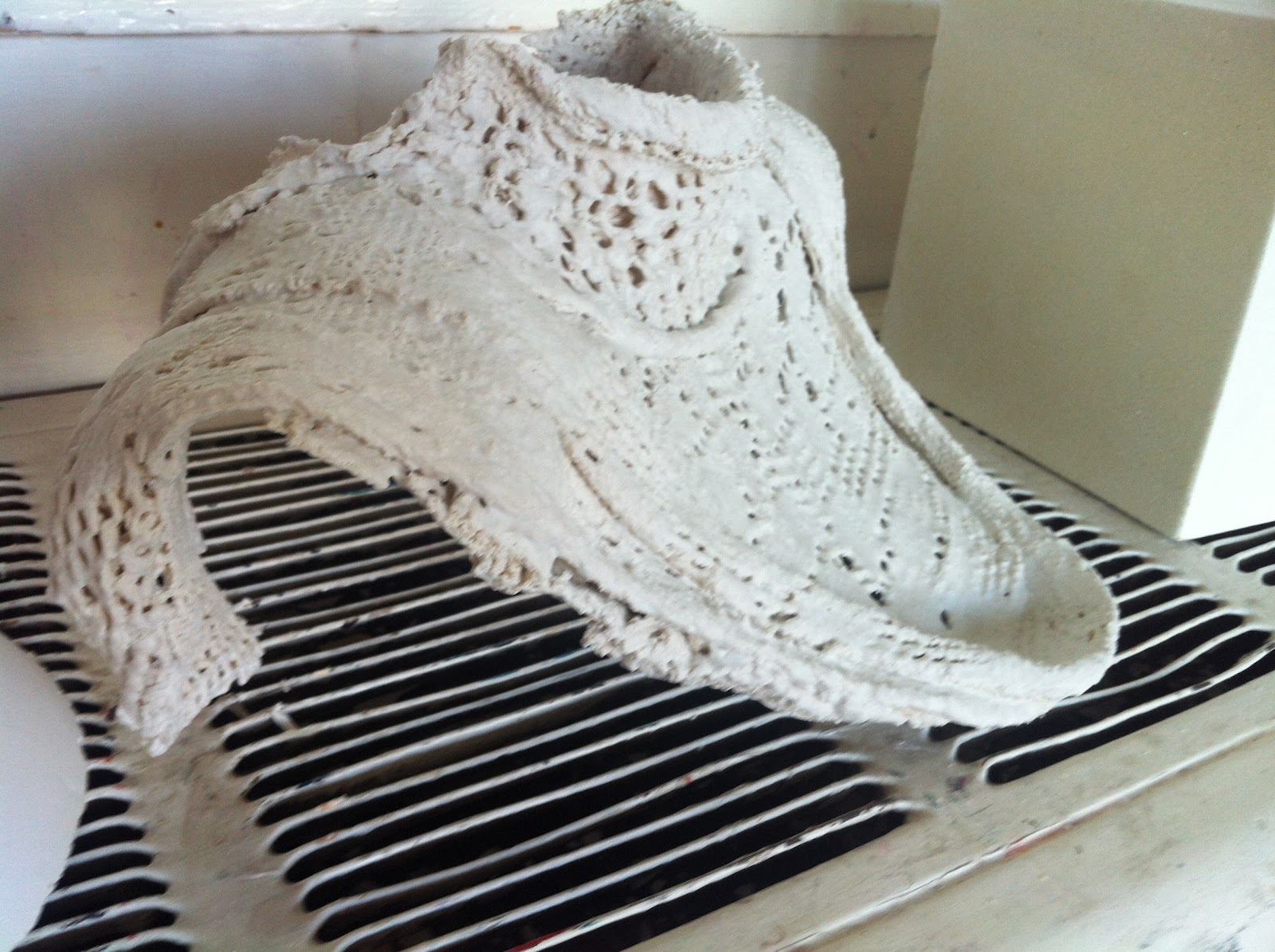 Hannah Sykes Ceramic Slip Technique