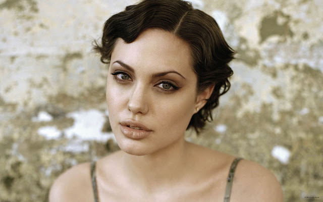 Angelina-Jolie-Full-HD-Wallpaper