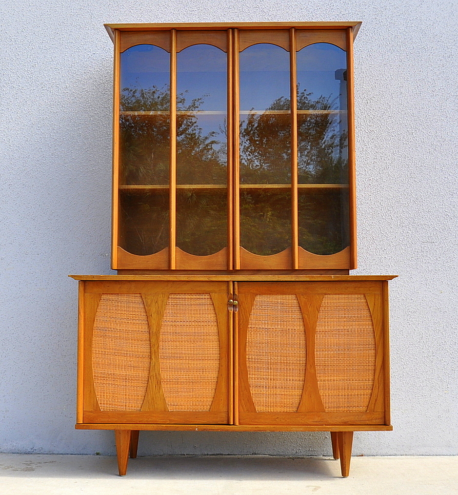 SELECT MODERN