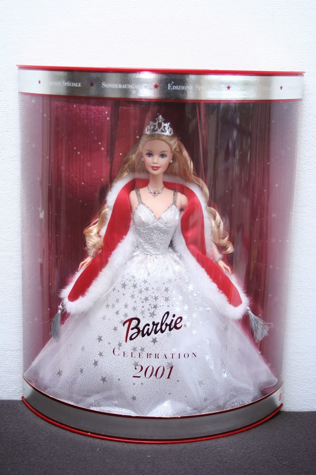 Les poupées Barbies de Veraker: Barbie édition spéciale Célébration 2001