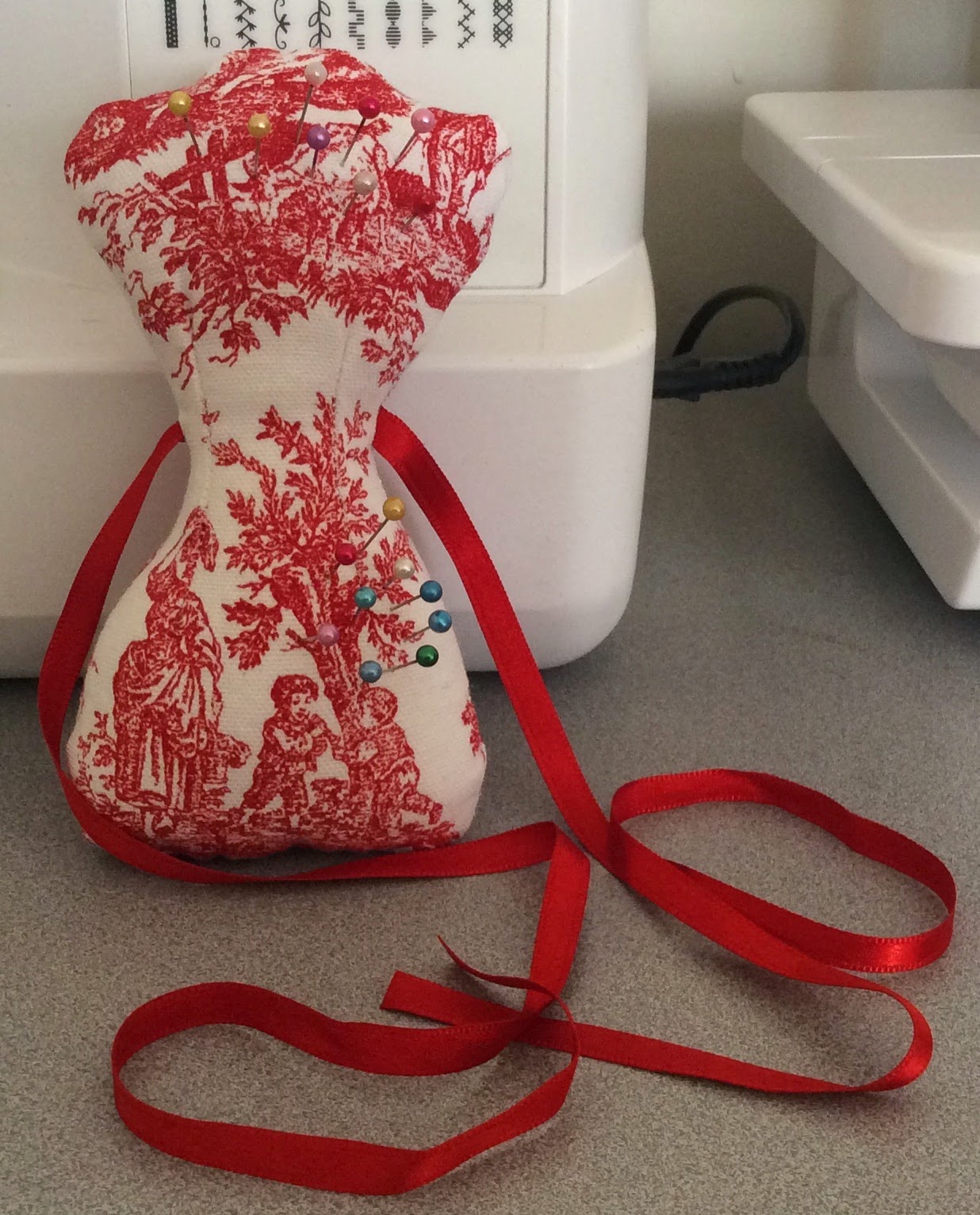 El vuelo de la Gaviota: Alfiletero para mi máquina de coser