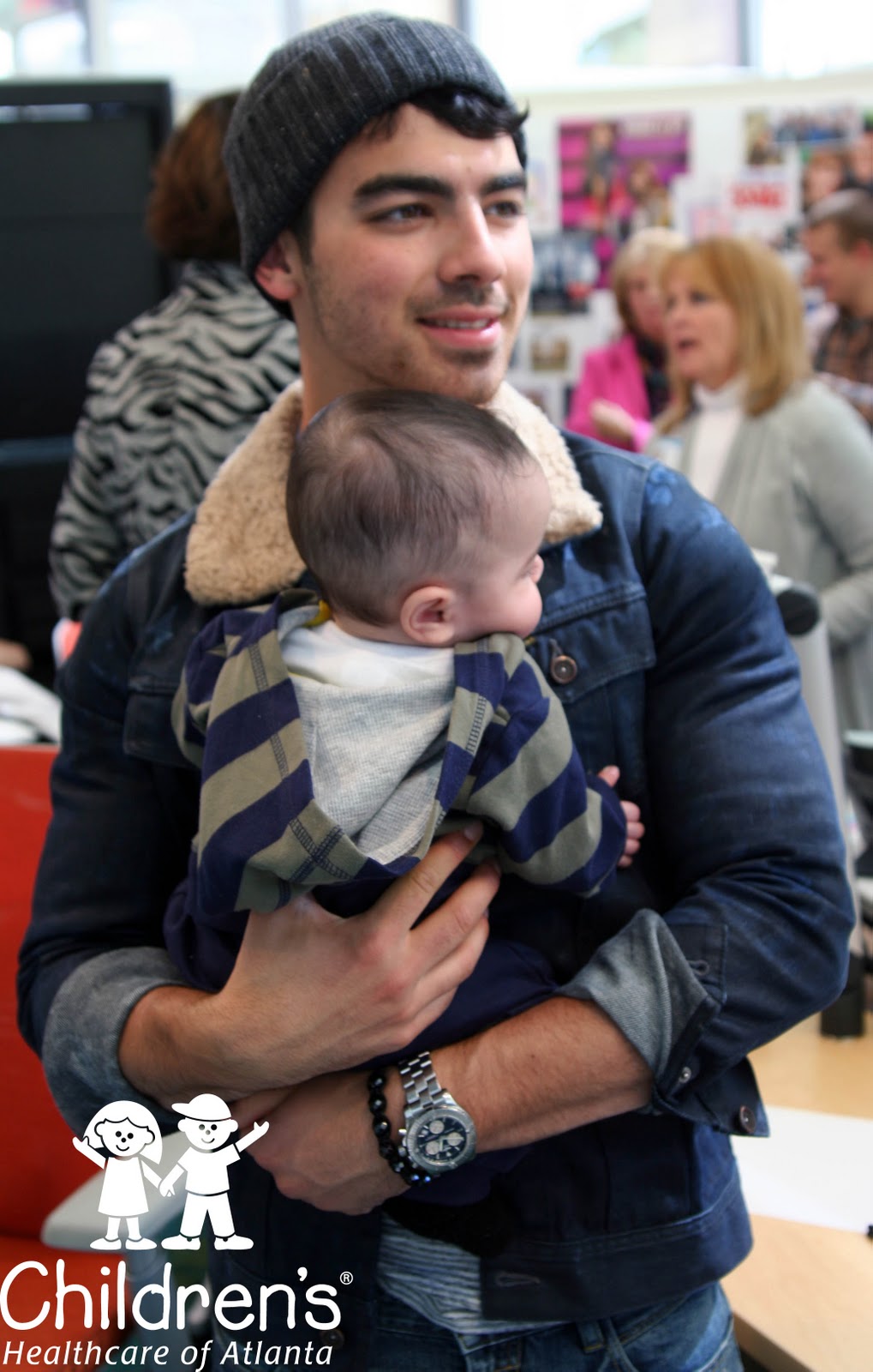 We Always Love Jonas Brothers Joe Jonas en Children´s Healtcare of Atlanta