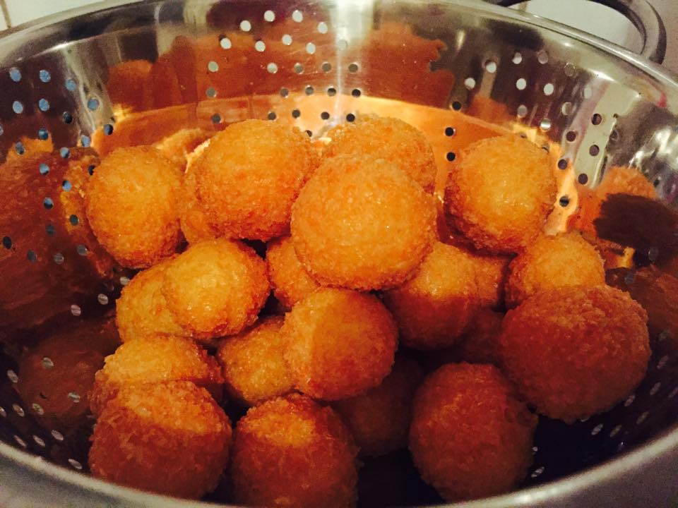 Wonderlijk Recept | Antilliaanse kaasballen. | LanaDrama MJ-54