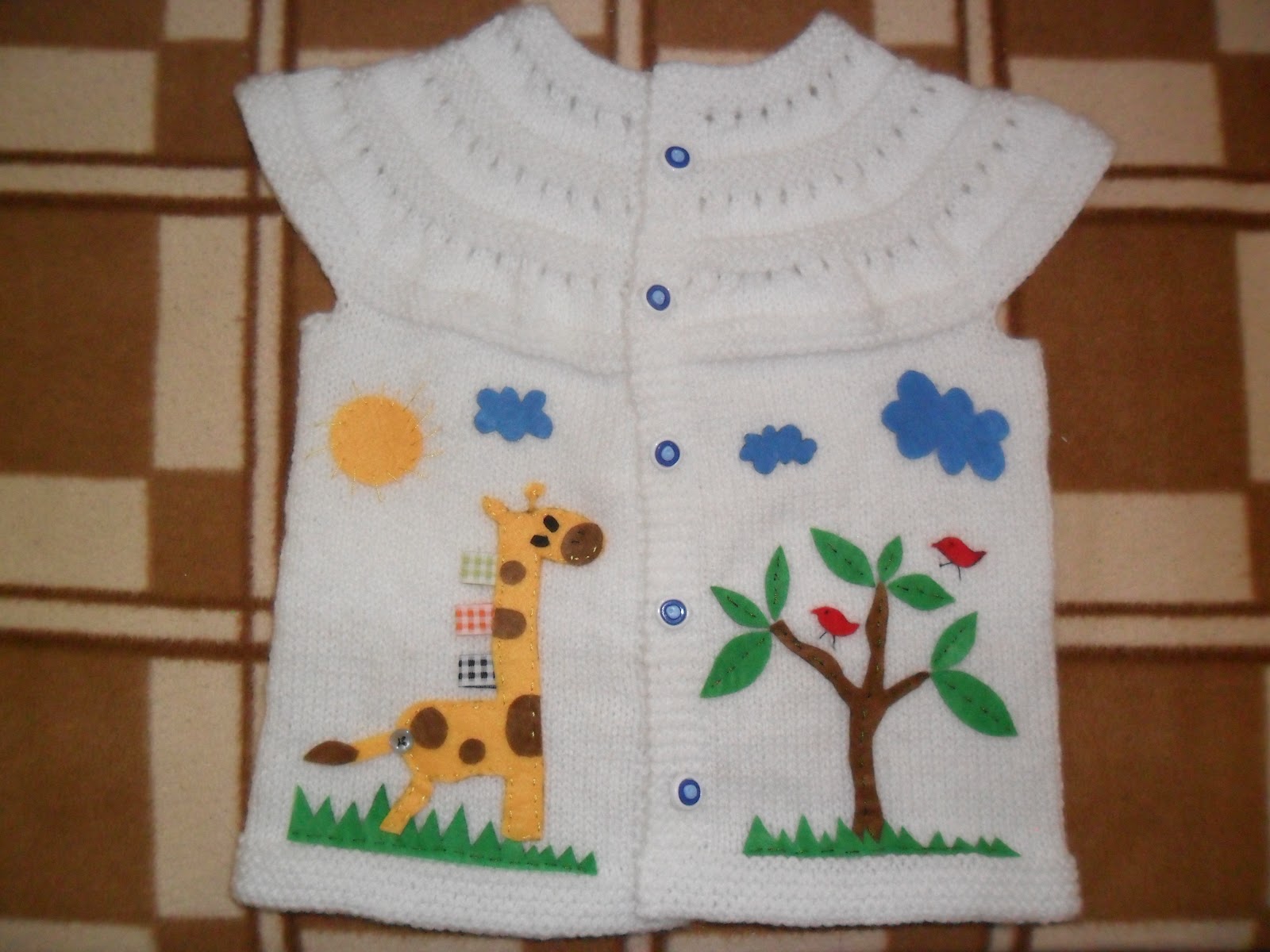 Bir Dalda İki Baykuş Keçe süslemeli bebek yeleği