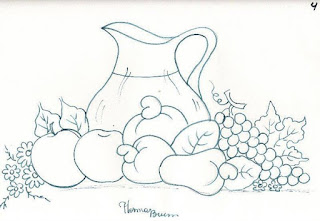 desenho de jarra de suco com cajus, maças e uvas para pintar