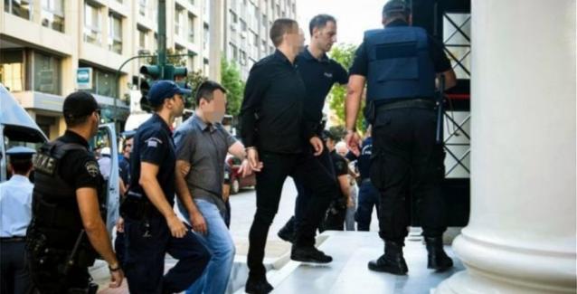 Ζάκυνθος: «Δεν τον σκότωσα εγώ, αλλά η αγανάκτηση» Ζάκυνθος: «Δεν τον σκότωσα εγώ, αλλά η αγανάκτηση»