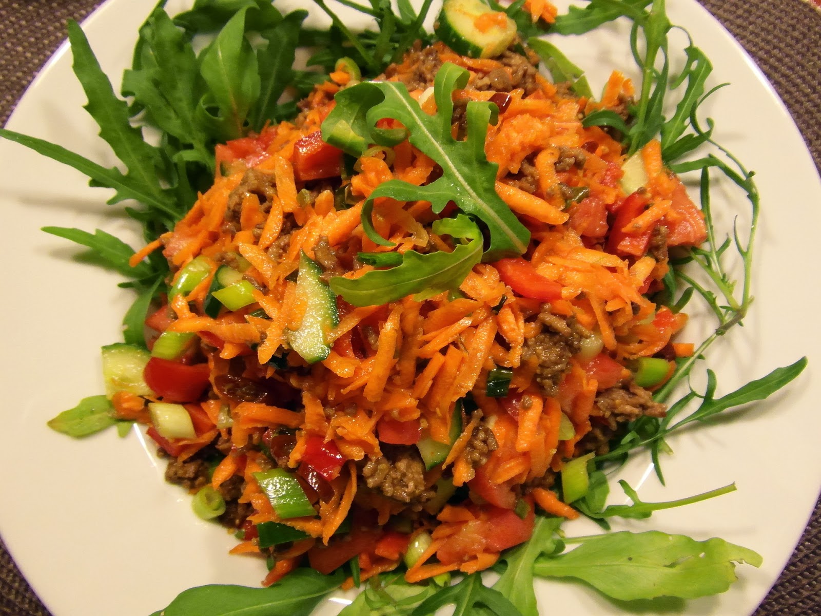Garfields große Leidenschaft: Gemischter Salat mit Hack Asia Style