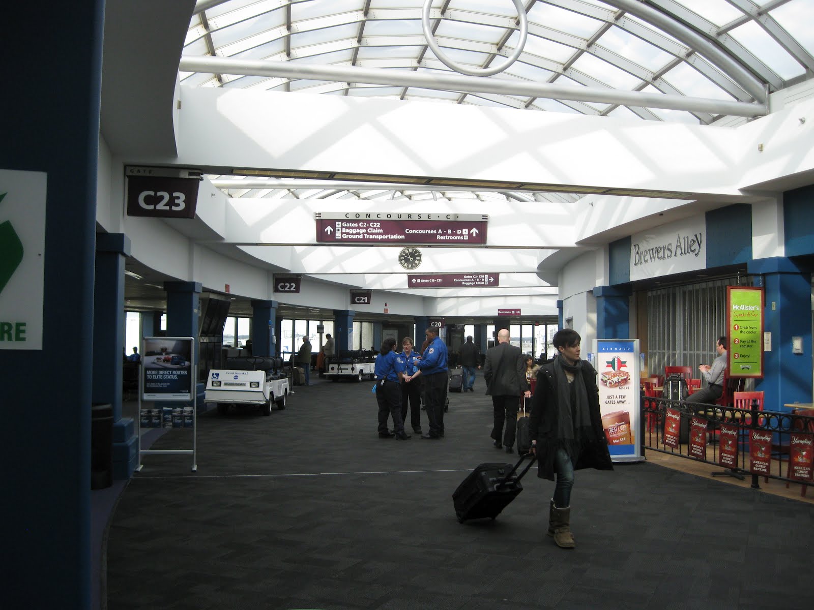 Airline Terminal Mania Cleveland (CLE) Still a hub, barely