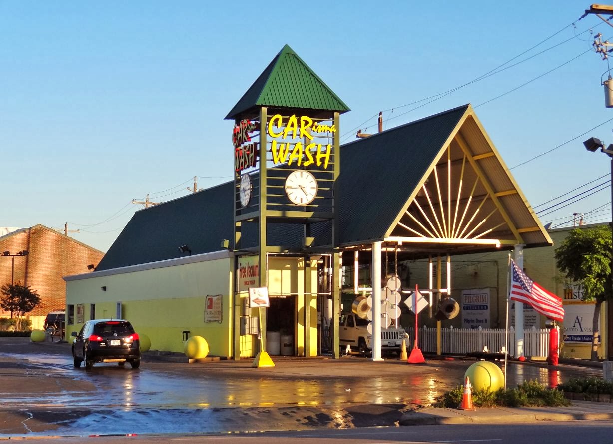 Houston in Pics Carisma Wash (carwash on Kirby)