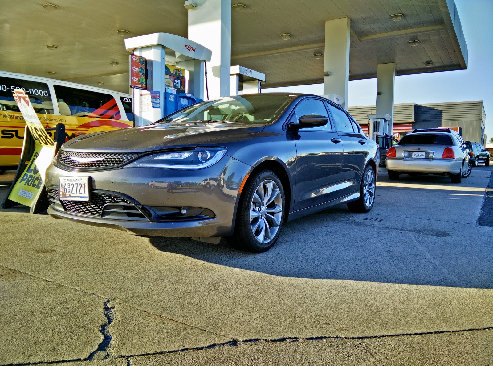 East-West Brothers Garage: Test Drive: 2015 Chrysler 200S