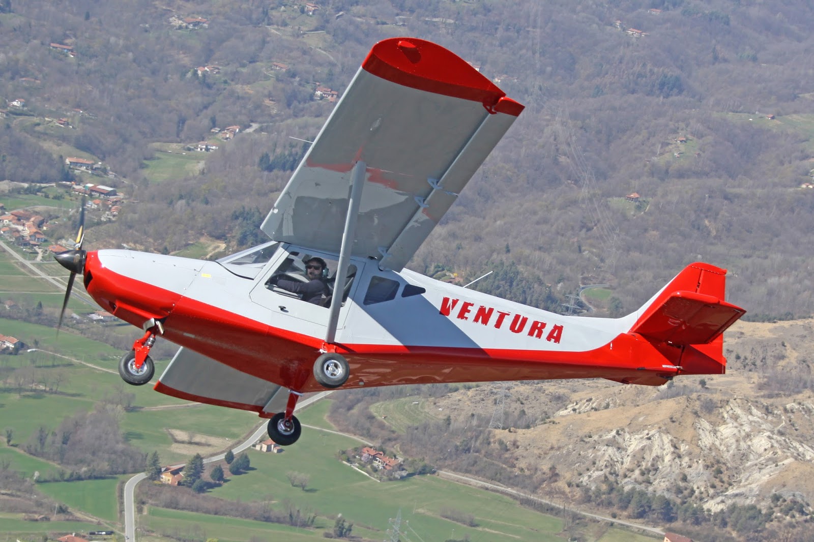 Volar en ultraligero ICP presenta un Savannah S agrandado a 4 plazas y