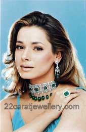 neelam kothari emerald ring