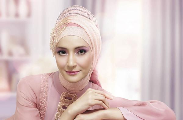 Wahai Muslimah Anda Ingin Kulit Putih? Ini Pandangan Islam yang Terabaikan Wahai Muslimah Anda Ingin Kulit Putih? Ini Pandangan Islam yang Terabaikan