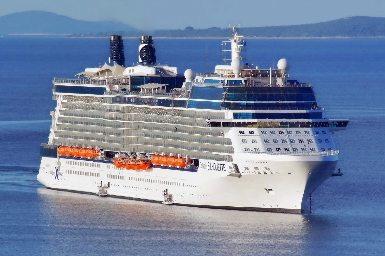 Ships in Split: Celebrity Silhouette (cruise ship, 2011) IMO 9451094