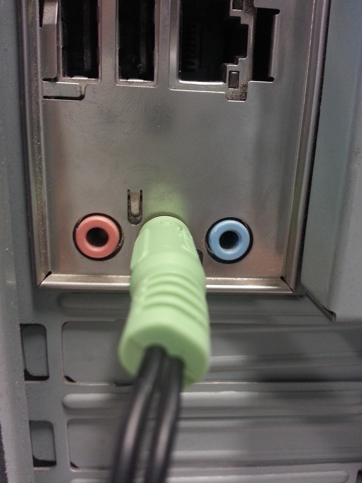 Bit by Bit Computer How to connect a speakers?