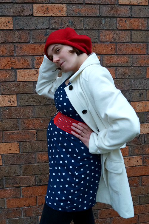 Maternity style with a hat: 17 weeks
