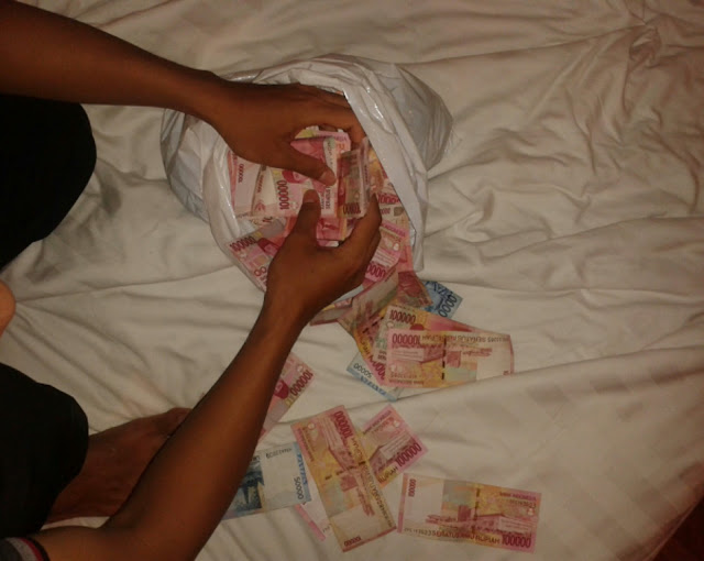 Ketahui Tanda Orang Punya Pesugihan Tuyul, Lakukan Hal Ini Agar Uangmu Tak Amblas!