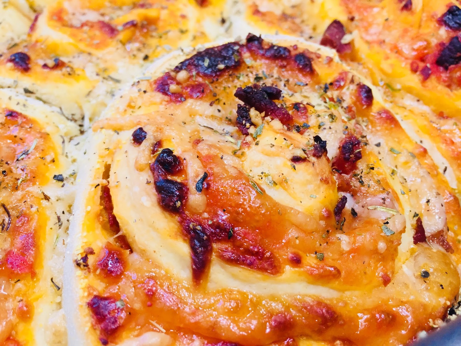 Pepperoni Bacon Pizza Rolls