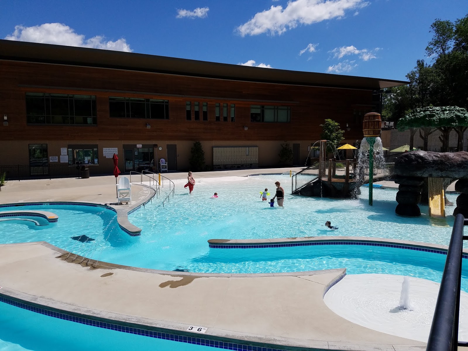 Play St. Louis Timbers of Eureka Pool, Eureka