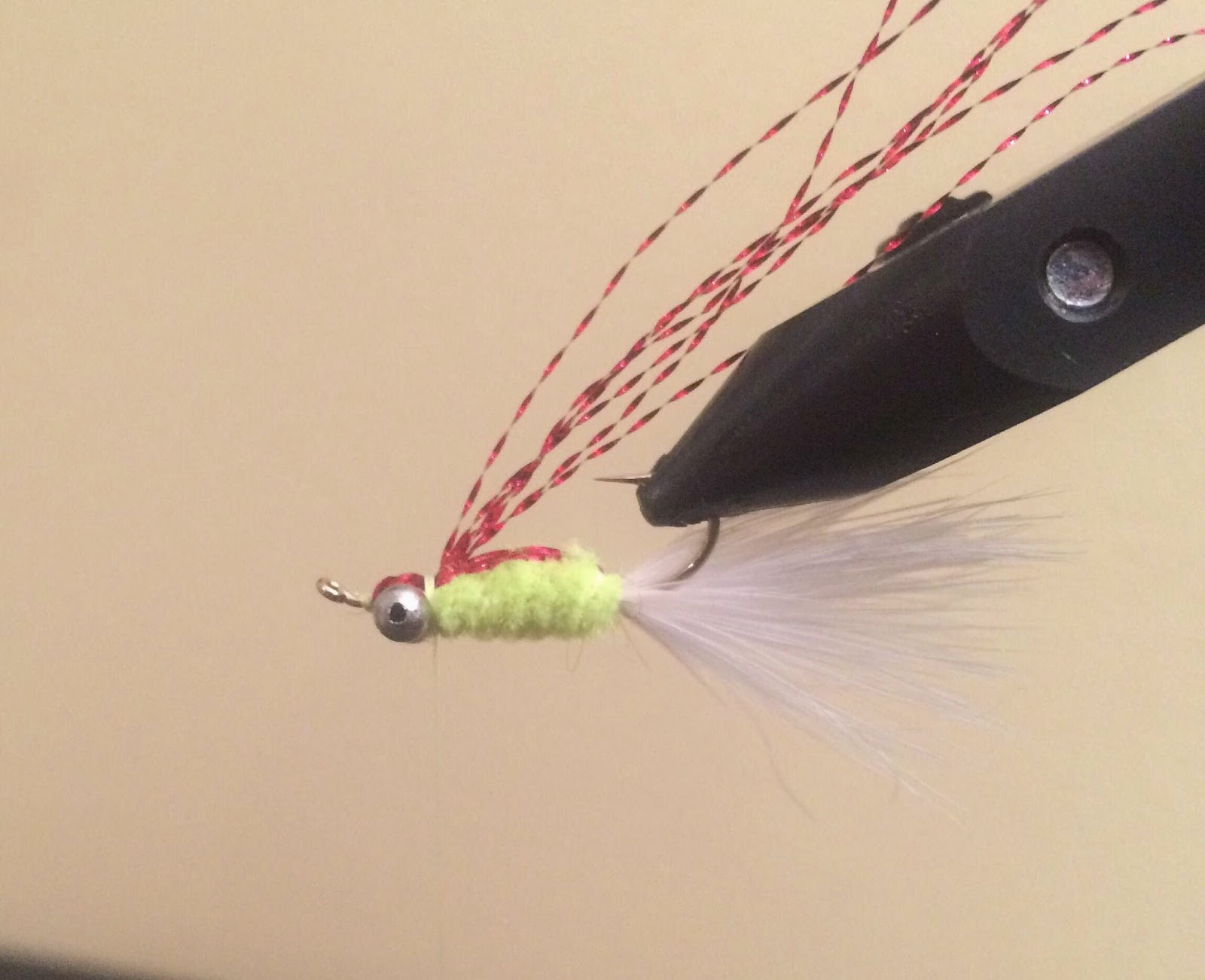 The Rogue Outdoors How to tie the Crappie Candy Fly